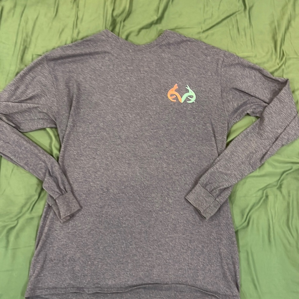 Realtree navy blue long sleeve women’s shirt